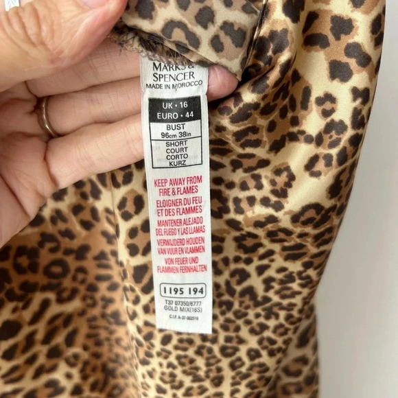 Mark and Spencer animal print slip robe - Picture 6 of 6